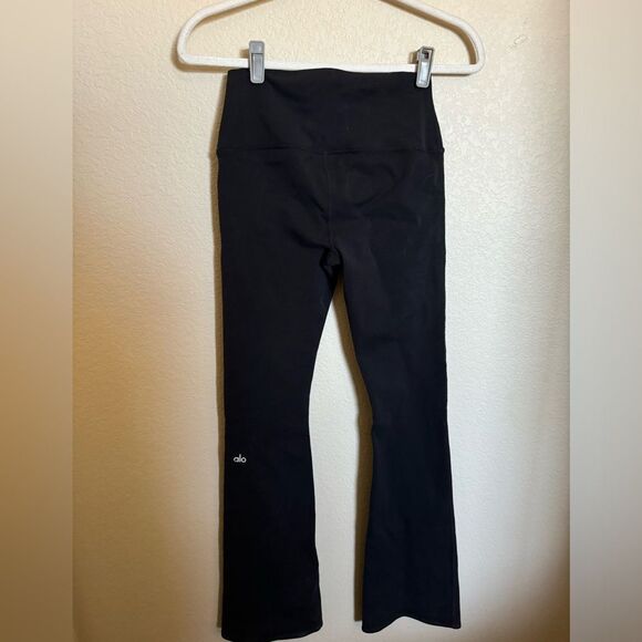 Alo Yoga‎ Bootcut Leggings size small in black - Picture 6 of 10